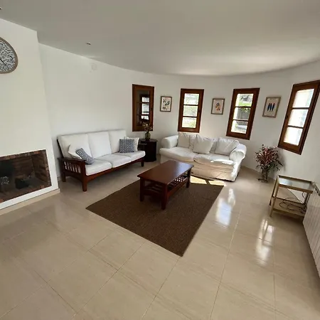 Mediterranea Con Piscina, Jardin Privado Y 3 Hab., Cerca De La Playa En La Costa Brava - Es-209-56 *