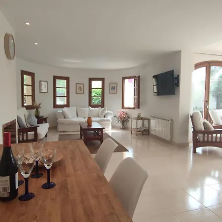 Mediterranea Con Piscina, Jardin Privado Y 3 Hab., Cerca De La Playa En La Costa Brava - Es-209-56 Palamós